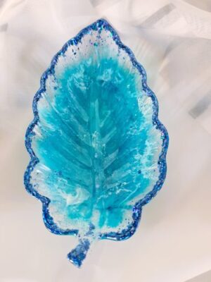 Schale "Blatt" in blau mit Glitzer