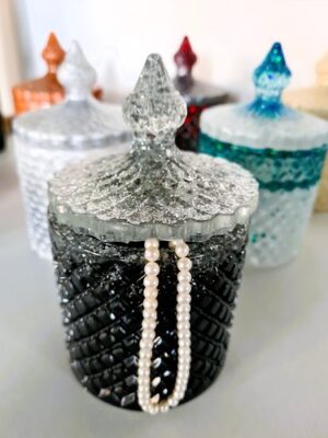 Schmuckdose in schwarz mit Silberflocken